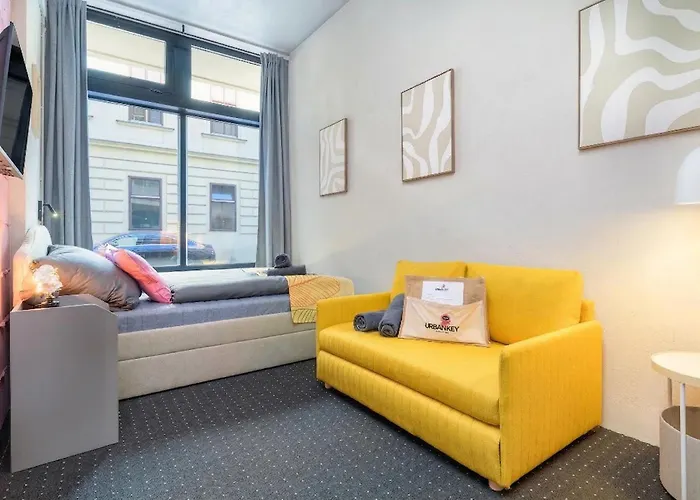 Urbankey - Mitte Hostal Viena